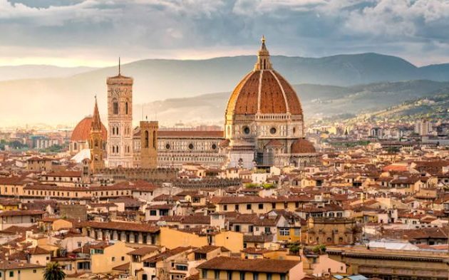 Η Φλωρεντία απαγορεύει τα νέα Airbnb και τις νέες βραχυχρόνιες μισθώσεις στο ιστορικό κέντρο