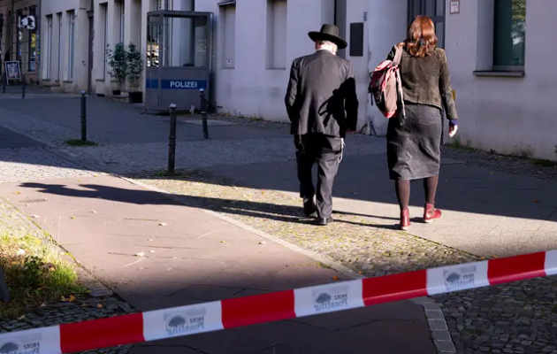 DW: Απόπειρα εμπρησμού σε εβραϊκή συναγωγή στο Βερολίνο με κοκτέιλ μολότοφ