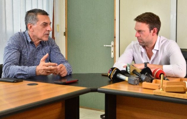 Κασσελάκης σε Κουρέτα: «Θα είσαι το πρότυπο του νέου περιφερειάρχη Θεσσαλίας»