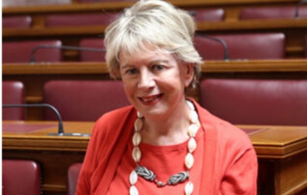 Έλενα Ακρίτα: Οι «Ομπρέλες» της γειτονιάς μου ζητούν την παραπομπή μου στην Επιτροπή Δεοντολογίας