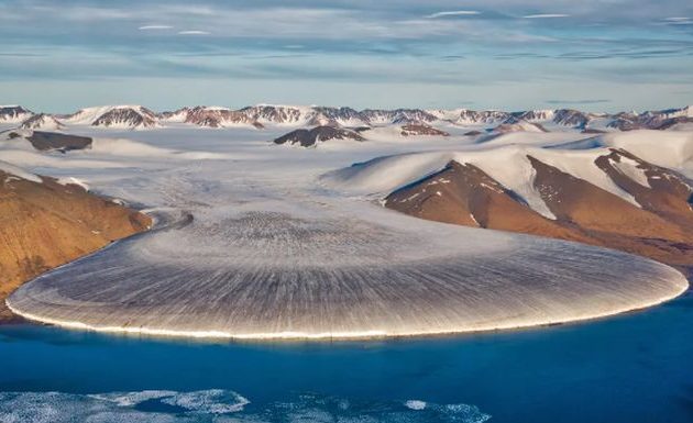 Προσοχή! Λιώνουν οι πάγοι της Γροιλανδίας – Η θάλασσα θα ανέβει από 2,1 μέτρα έως 7 μέτρα