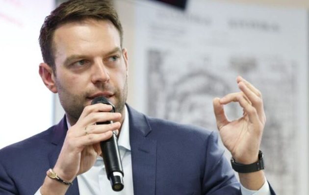 Κασσελάκης: «Μπα; Ασχολείται μαζί μου ο κ. Κυριάκος τώρα; Βλέπει κυλιόμενες που παίρνουμε τα πάνω μας και φοβάται;»