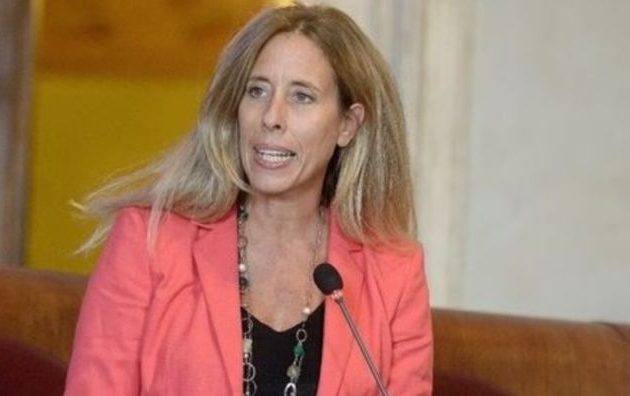 Ιταλία: Κύρια αποστολή των γυναικών η απόκτηση παιδιών, λέει Ιταλίδα φασίστρια γερουσιαστής της Μελόνι