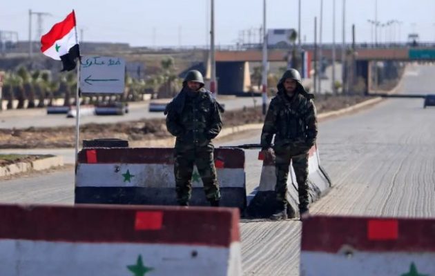 Συρία: Το καθεστώς Άσαντ συλλέγει φόρους στα μπλόκα – Η γυναίκα του Άσαντ μέσα στις πόλεις