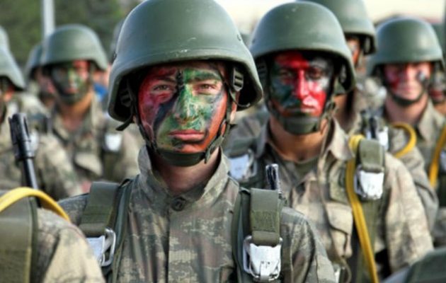 Τι λέει το τουρκικό υπ. Άμυνας για τον εμφύλιο ισλαμιστών και κεμαλικών στη Σχολή Πεζικού