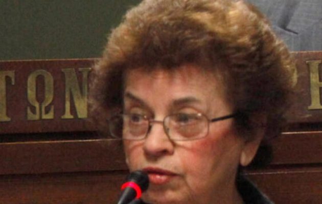 Πέθανε ξαφνικά η δημοσιογράφος Φανή Πετραλιά