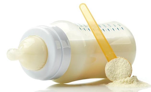 Όργιο αυξήσεων στο βρεφικό γάλα: 213% ακριβότερο στην Ελλάδα – Ο ανασχηματισμός μας «μάρανε»