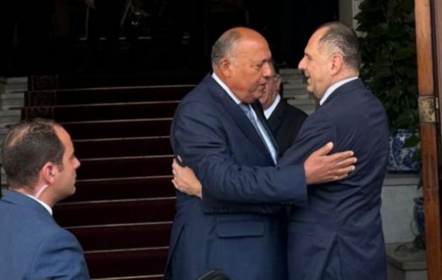 Γεραπετρίτης σε Σούκρι: Η Ελλάδα θα συνεχίζει να στηρίζει τις σχέσεις της Αιγύπτου με την Ευρωπαϊκή Ένωση