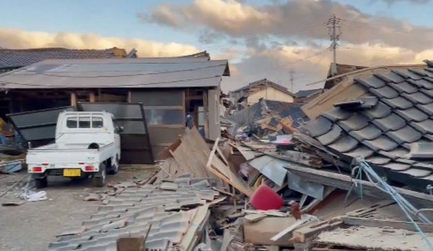 Ιαπωνία: Δεκάδες μετασεισμοί μετά τα 7,6 Ρίχτερ – Ζημιές σε σπίτια και δρόμους