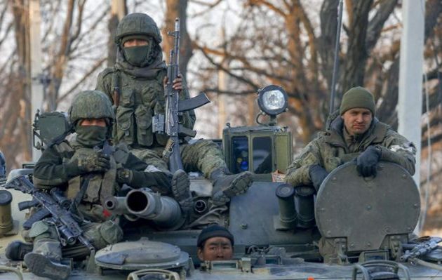 Οι Ρώσοι υποστηρίζουν ότι συνεχίζουν να προελαύνουν στο Χάρκοβο