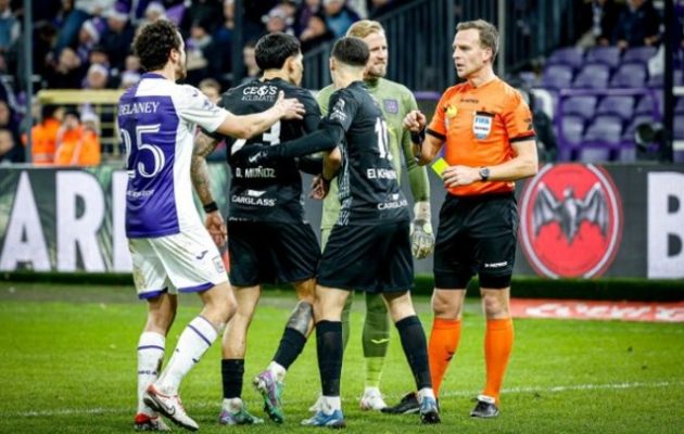 Απόφαση σταθμός: Επαναλαμβάνεται το ματς Άντερλεχτ-Γκενκ λόγω λάθους του VAR