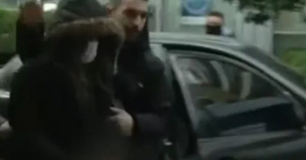 Χαλκίδα – Κατηγορούμενη: «Συνευρέθηκα ερωτικά με το θύμα πιστεύοντας ότι είναι ο άνδρας μου»