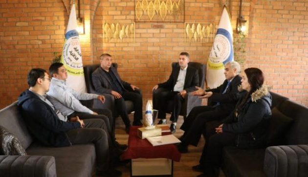 Συρία: Η AANES παρέδωσε στο Κιργιστάν 99 αιχμάλωτα γυναικόπαιδα του Ισλαμικού Κράτους