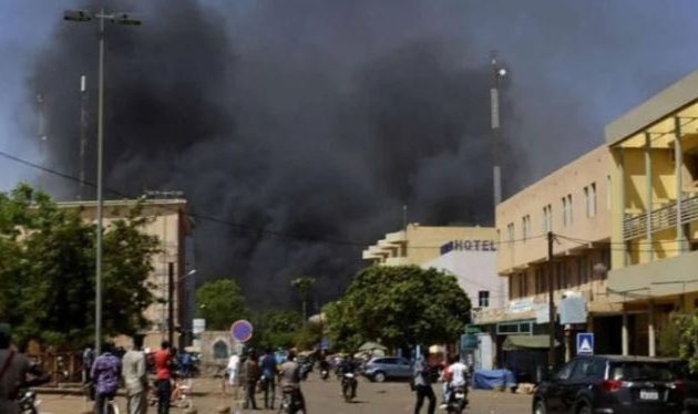 Μακελειό σε καθολική εκκλησία στην Μπουρκίνα Φάσο: 15 νεκροί σε τζιχαντιστική επίθεση