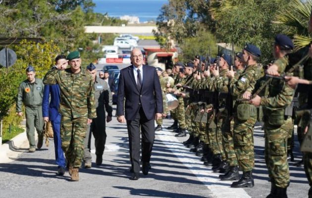 Ο Νίκος Δένδιας στη Φινλανδία για το μοντέλο ενός πραγματικού στρατού πολιτών-οπλιτών