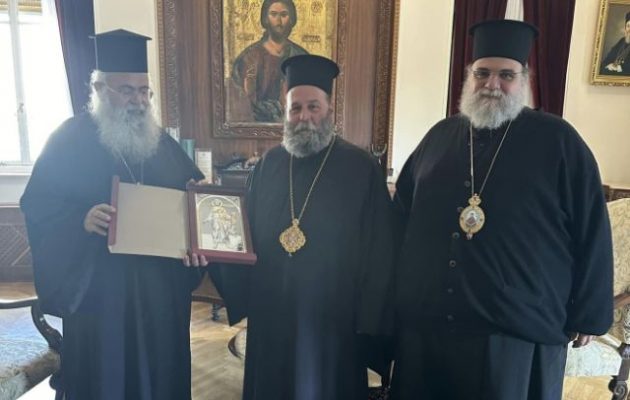 Με τον Κύπρου Γεώργιο συναντήθηκε ο Ιωαννίνων Μάξιμος καλεσμένος του Ταμασού Ησαΐα – Τίμησε τους Έλληνες στρατιώτες που έπεσαν για την Κύπρο μας