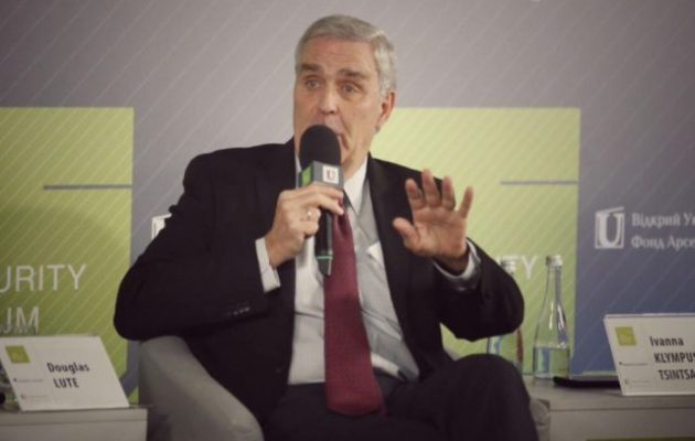 Αντιστράτηγος Ντάγκλας Λουτ: «Η Ουκρανία είναι ικανή να κερδίσει!» – «Δώσαμε στην Ουκρανία αρκετά για να μην χάσει, αλλά όχι αρκετά για να κερδίσει»