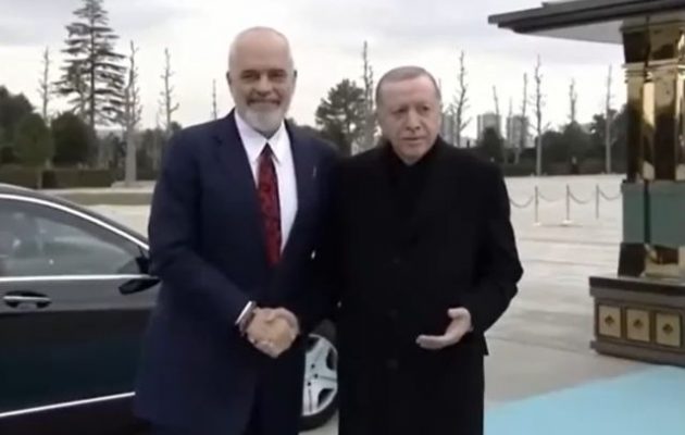 Οθωμανική επαρχία η Αλβανία: Οι Αλβανοί, που δεν έχουν ούτε καταπέλτες, αγοράζουν τουρκικά ντρόουν – Ράμα πασάς