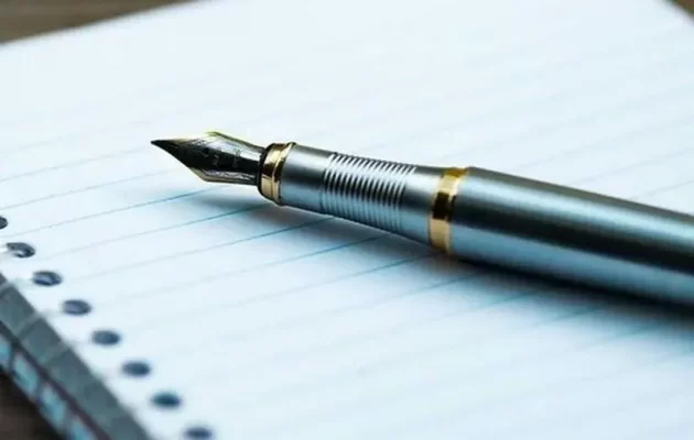 Οι «πισινοί» του τύπου