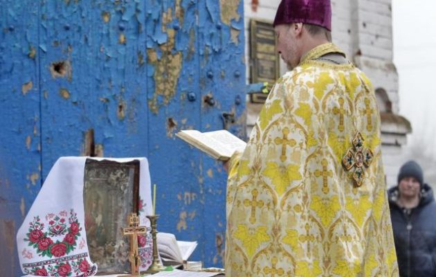 Οι Ρώσοι σκοτώνουν ή φυλακίζουν τους Ουκρανούς ιερείς που δεν προσκυνάνε το Πατριαρχείο Μόσχας