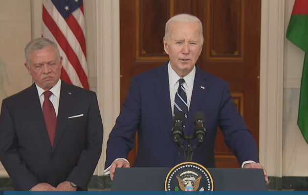 Νέο βίντεο-σοκ με Μπάιντεν: Τα έχει χαμένα δίπλα στον Βασιλιά της Ιορδανίας Αμπντάλα