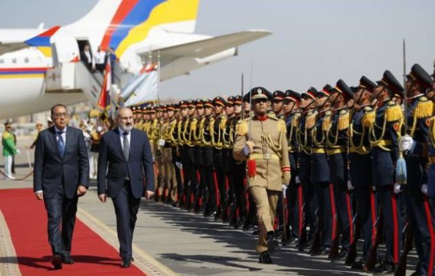 Ο πρωθυπουργός της Αρμενίας στην Αίγυπτο