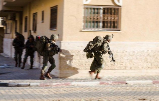 Συνεχίζονται οι μάχες στη Λωρίδα της Γάζας παρά την απόφαση του ΣΑ του ΟΗΕ για «άμεση κατάπαυση του πυρός»
