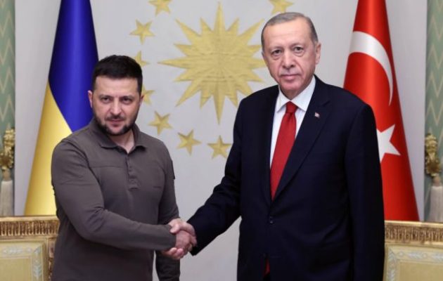 Ο Ζελένσκι στην Τουρκία για να συναντήσει τον Ερντογάν μετά την επίσκεψη Μητσοτάκη στην Οδησσό