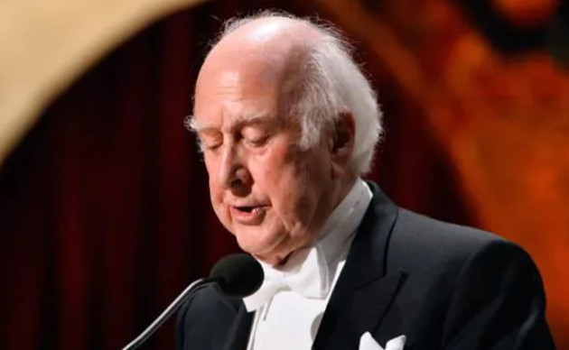 Πίτερ Χιγκς: Πέθανε ο νομπελίστας φυσικός που ανακάλυψε το «σωματίδιο του Θεού»