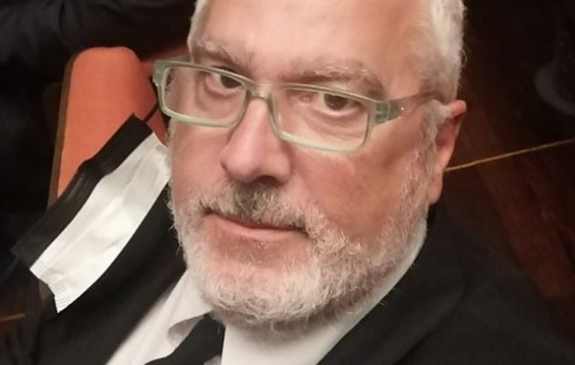 Ο Ανδρέας Μπούσιος νέος διευθυντής του Γραφείου Τύπου Τσίπρα