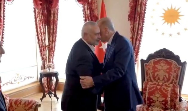 Ο Ερντογάν συναντήθηκε με τον ηγέτη της τρομοκρατικής Χαμάς στην Κωνσταντινούπολη