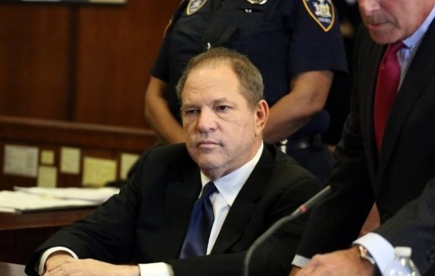 Μεγάλη ανατροπή: Εφετείο της Νέας Υόρκης ακύρωσε την καταδίκη του Γουάινστιν