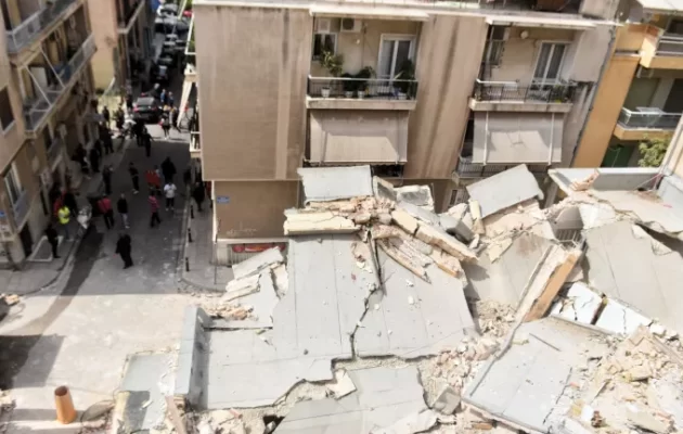 Πειραιάς: Κατέρρευσε διώροφο κτίριο στο Πασαλιμάνι – Νεκρός ένας 31χρονος αστυνομικός