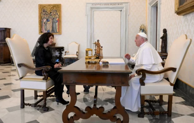 Νέα πρόκληση από Σιλιάνοφσκα: Ευχαρίστησε τον Πάπα εκ μέρους των «Μακεδόνων πολιτών»