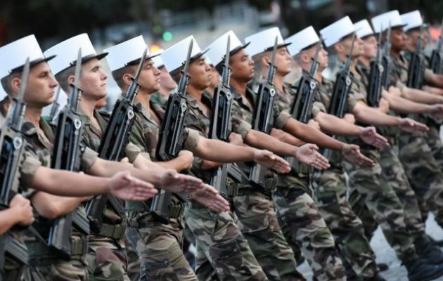 Ο Μακρόν έστειλε τη Λεγεώνα των Ξένων στην Ουκρανία – Θα πάρει φωτιά η Ευρώπη;