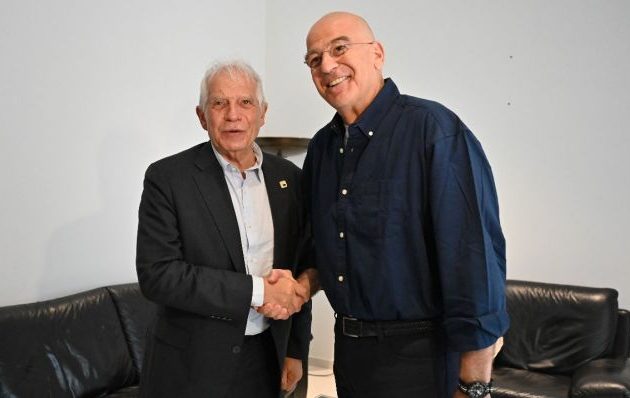 Ο Νίκος Δένδιας έδειξε στον Ζοζέπ Μπορέλ πώς οι Έλληνες προστατεύουν την ελεύθερη ναυσιπλοΐα