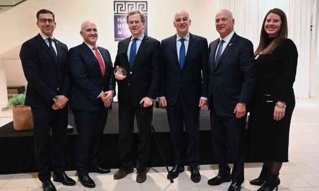 ΗΠΑ: Ο Νίκος Δένδιας στη βράβευση του Ντέιβιντ Χάρις για την προσφορά του στην ενίσχυση των Ελληνοεβραϊκών σχέσεων