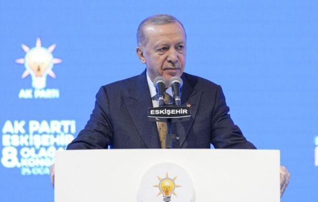 Ο Ερντογάν διακήρυξε ότι τα σύνορα της Τουρκίας είναι στη Θεσσαλονίκη