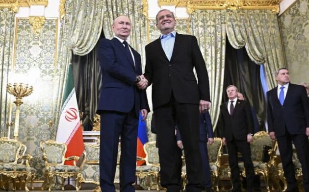 Ρωσία και Ιράν ενώνουν τις δυνάμεις τους απέναντι στη Δύση – Συμφωνία στρατηγικής σημασίας σε ενέργεια, άμυνα, εμπόριο
