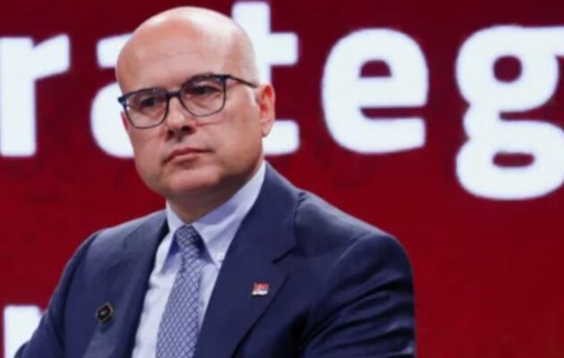 Στη Σερβία παραιτήθηκε ο πρωθυπουργός για το δυστύχημα στο σταθμό τρένου – Στην Ελλάδα;