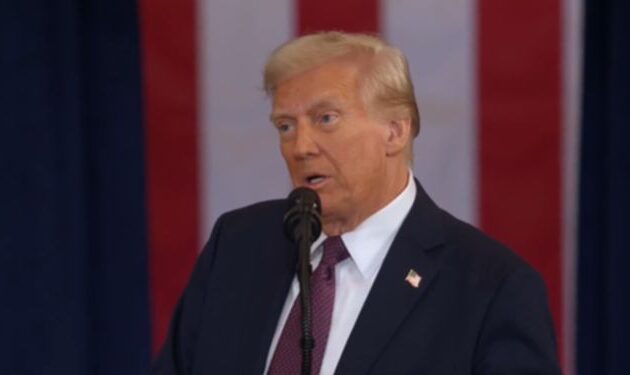 Ο Ντόναλντ Τραμπ επέκρινε έντονα την κυβέρνηση Μπάιντεν-Χάρις: «Ένα ριζοσπαστικό και διεφθαρμένο κατεστημένο»