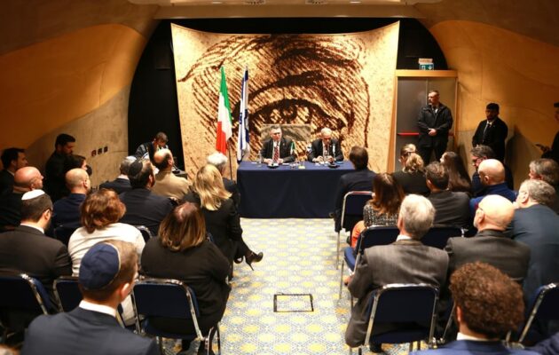 Ο ΥΠΕΞ του Ισραήλ πήγε Ιταλία και μίλησε δημόσια για τη συμφωνία με τη Χαμάς – Τι αποκάλυψε