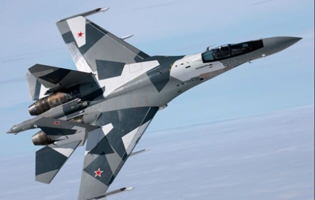 Το Ιράν αγοράζει προηγμένα μαχητικά Sukhoi-35 από τη Ρωσία