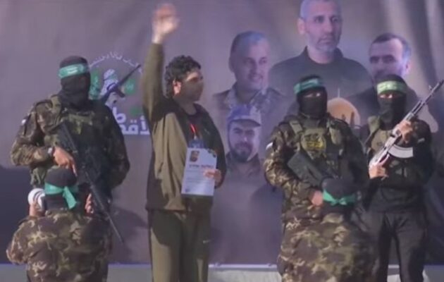 Η Χαμάς απελευθέρωσε τους ομήρους Όφερ Καλντερόν και Γιαρντέν Μπίμπας