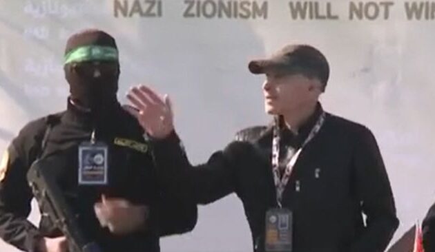 Η Χαμάς απελευθέρωσε τον Ισραηλινο-Αμερικανό όμηρο Κιθ Σίγκελ στο πλαίσιο της συμφωνίας κατάπαυσης του πυρός