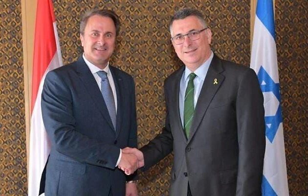 Γκιντεόν Σαάρ: Το Ισραήλ δεν θα επιτρέψει στο χάος που ξετυλίγεται στη Συρία να εξαπλωθεί στα δικά του σύνορα