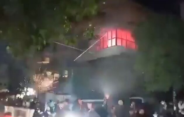 Συρία: Σφοδρές μάχες στη Λαοδίκεια μεταξύ ισλαμιστών και οπαδών του Άσαντ