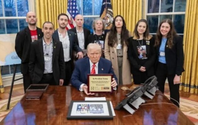 Μετά τη συνάντηση με πρώην Ισραηλινούς ομήρους, ο Τραμπ προειδοποίησε τη Χαμάς: «Απελευθερώστε όλους τους ομήρους τώρα… αλλιώς τελειώσατε»