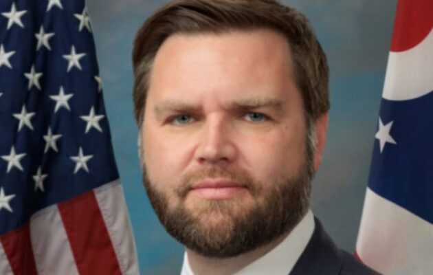 Βανς: Επίθεση στη Δανία και μήνυμα στους Γροιλανδούς να επιλέξουν την ανεξαρτησία τους