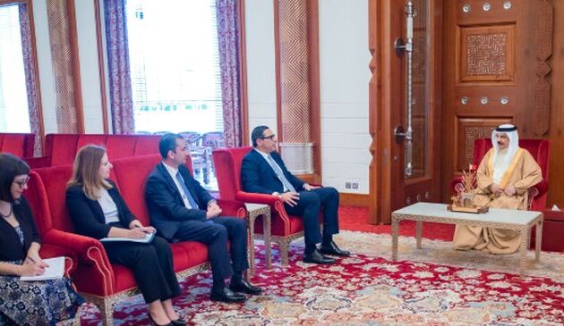 Ο ΥΠΕΞ της Κύπρου συναντήθηκε με τον βασιλιά του Μπαχρέιν – Ισχυρή συνεργασία σε όλους τους τομείς